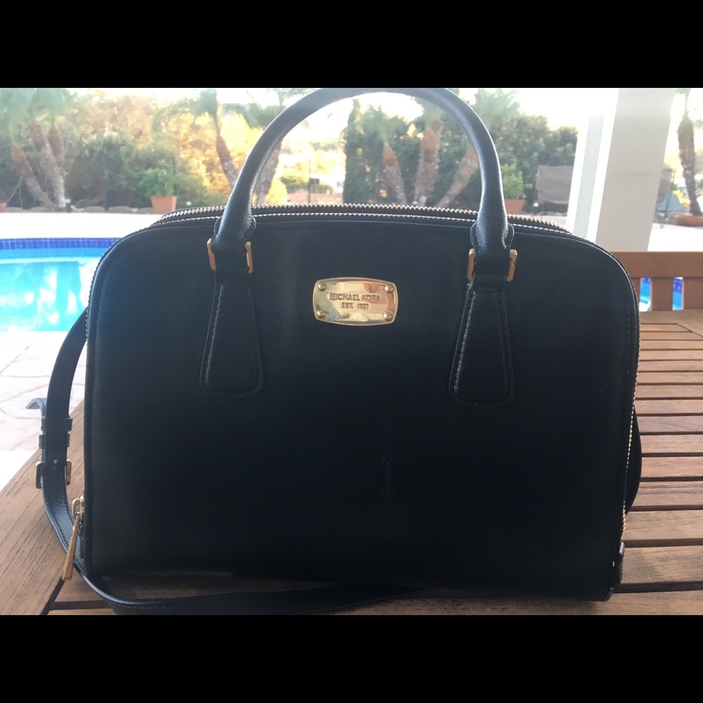 Black Michael Kors bag/purse